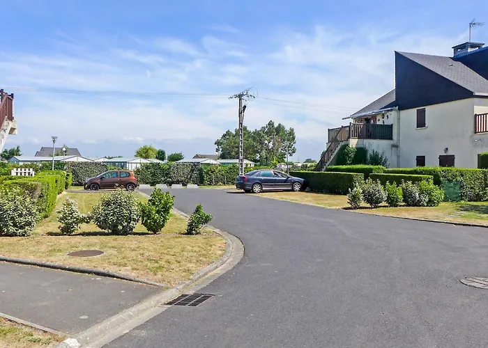 Apartment Les Maisons De La Mer-6 By Interhome